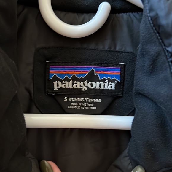 Patagonia Black Winter Coat - Picture 6 of 7